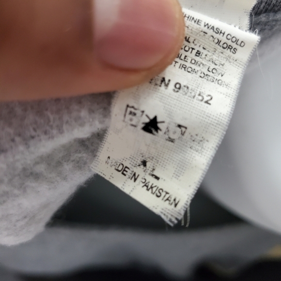 The Office Dwight Schrute Cross Stitch Fair Isle Novelty Christmas Sweatshirt XL - Picture 6 of 8